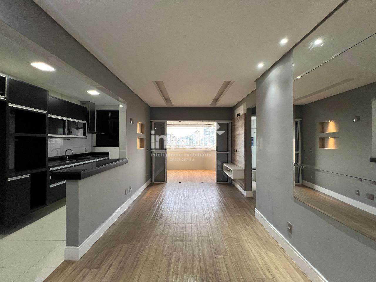 APARTAMENTO 1 DORMITÓRIO COM VARANDA NIVELADA E LAZER COMPLETO !!!