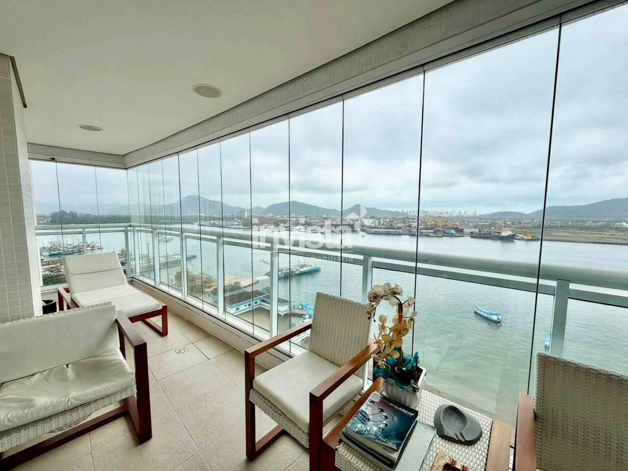 C&oacute;digo: 24897 R$ 3.278.000,00 Apartamento &agrave; venda em Santos-SP no bairro Ponta da Praia, com 3 dormit&oacute;rios e 189m&sup2; 189 m&sup2; 3 quartos 3 vagas - Santos