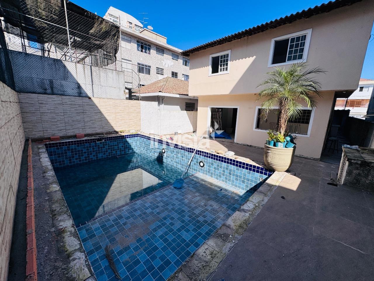 Casa à venda no bairro Ponta da Praia