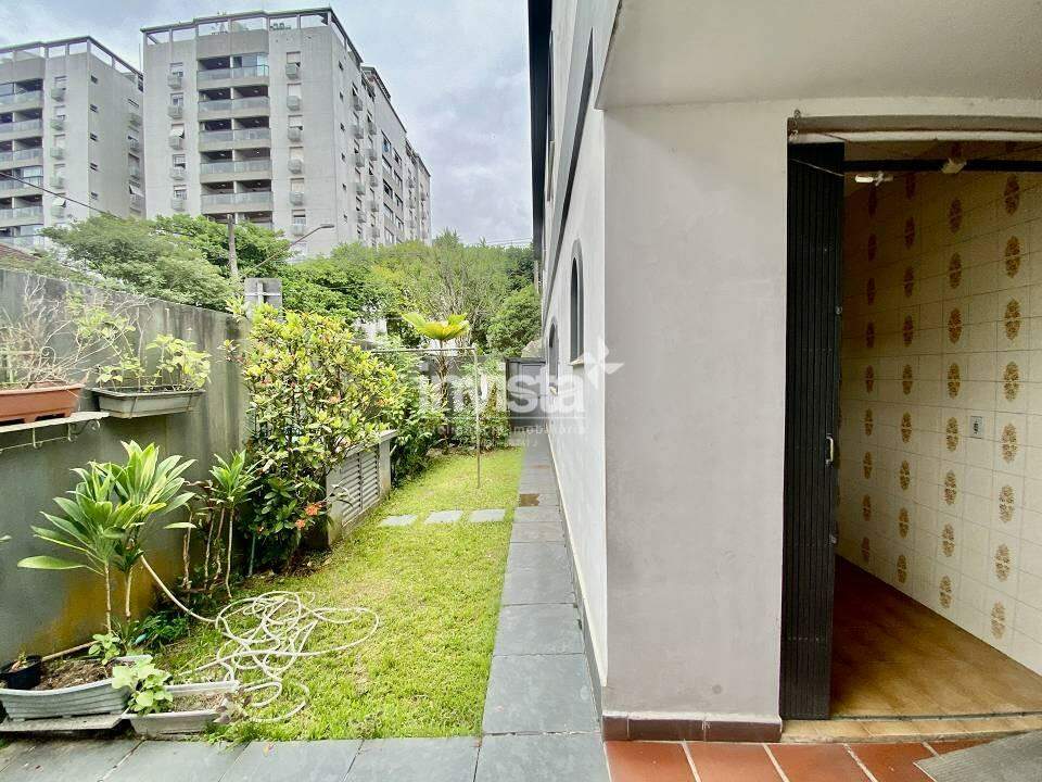 https://cdn.imoview.com.br/invistaint/Imoveis/25918/97zs9-casa-com-3-quartos-a-venda-280m-no-ponta-da-praia-santos-3-1709644994.jpg?1709644994