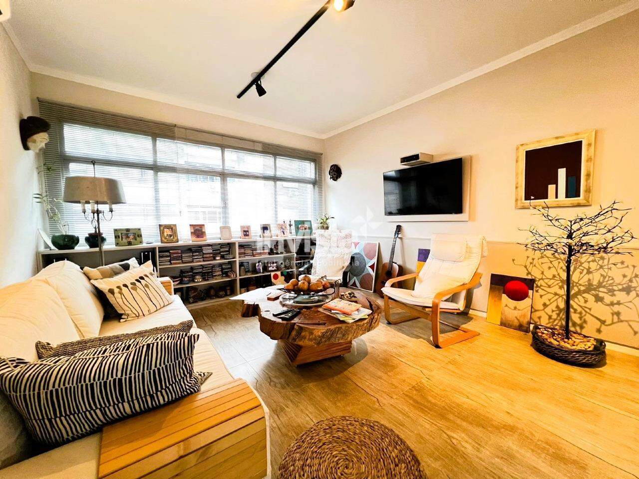 C&oacute;digo: 27115 R$ 880.000,00 Apartamento &agrave; venda em Santos-SP no bairro Gonzaga, com 3 dormit&oacute;rios e 147m&sup2; 147 m&sup2; 3 quartos 1 vaga - Santos