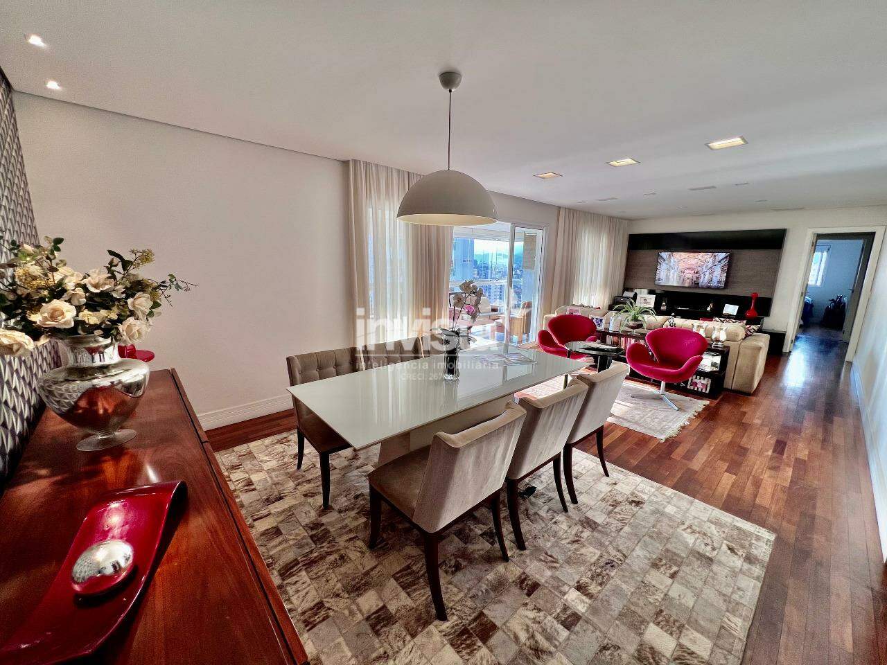 Apartamento à venda no bairro Embaré