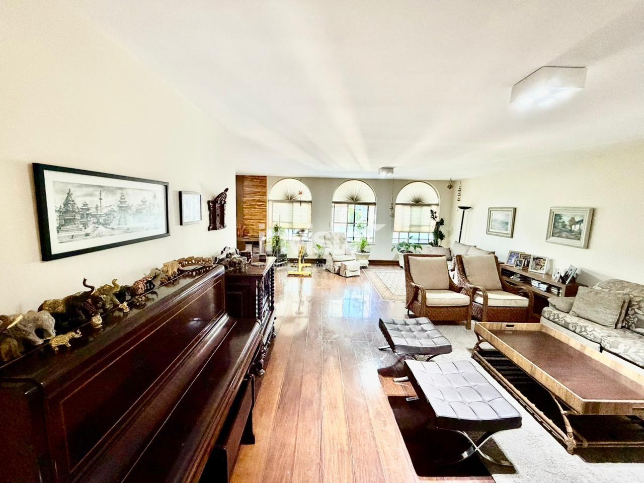 C&oacute;digo: 28348 R$ 1.900.000,00 Apartamento &agrave; venda no bairro Boqueir&atilde;o 335 m&sup2; 4 quartos 3 vagas - Santos