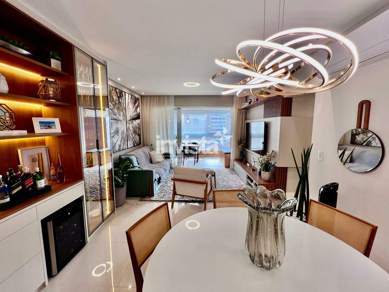 C&oacute;digo: 28908 R$ 1.870.000,00 Apartamento &agrave; venda em Santos-SP no bairro Embar&eacute;, com 3 dormit&oacute;rios e 125m&sup2; 125 m&sup2; 3 quartos 2 vagas - Santos