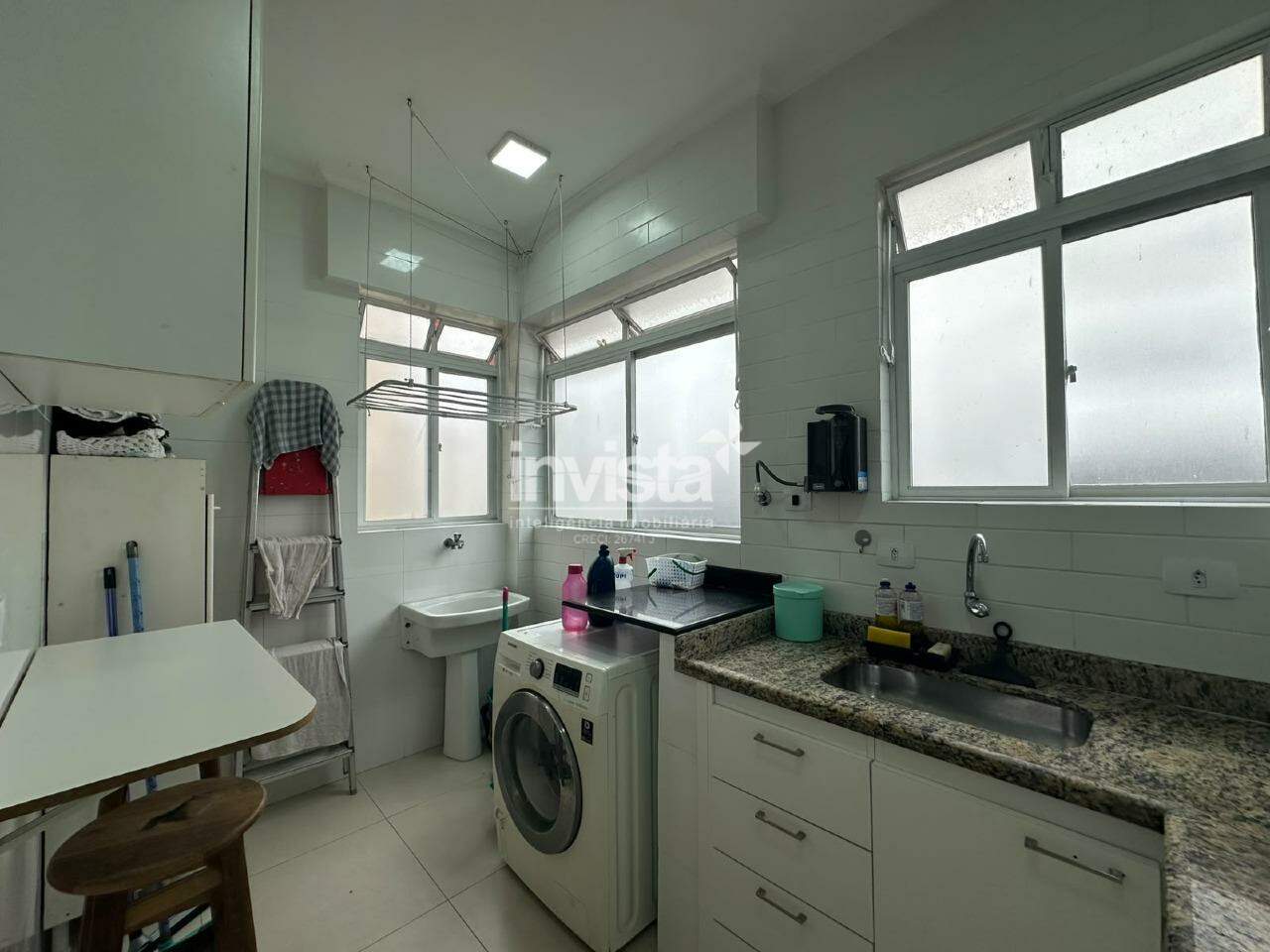 Apartamento de 1 Quarto Semi-Mobiliado na Quadra da Praia &ndash; Boqueir&atilde;o, Santos - Santos
