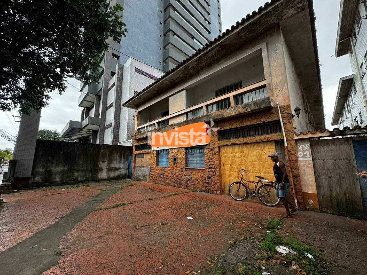 Casa à venda no bairro Encruzilhada