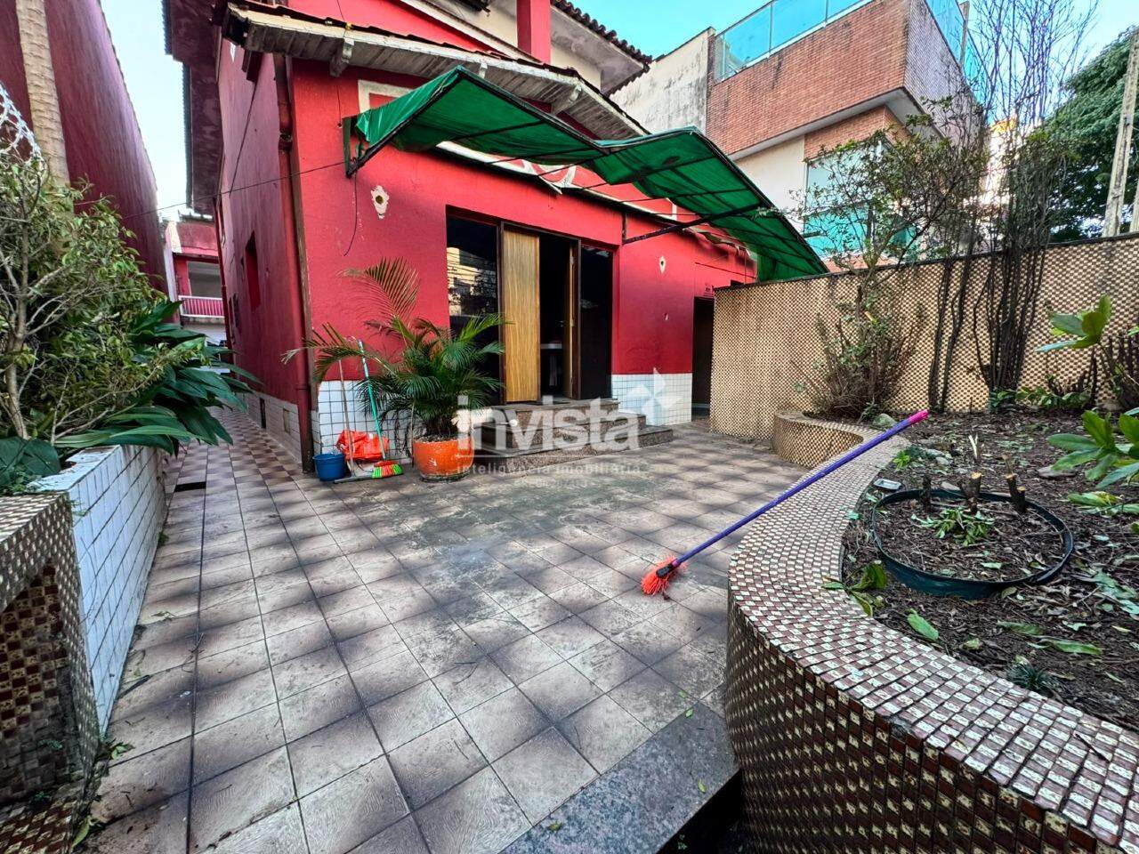 C&oacute;digo: 30660 R$ 15.000,00 Sobrado para alugar em Santos-SP no bairro Encruzilhada, com 10 dormit&oacute;rios e 317m&sup2; 317 m&sup2; 10 quartos 1 vaga - Santos