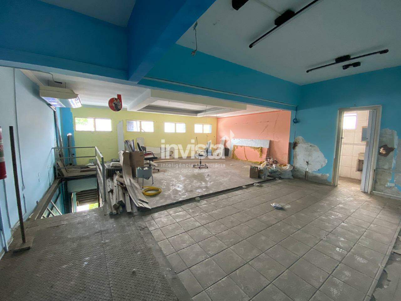 Loja em rua Comercial e movimentada da Carvalho de Mendonça