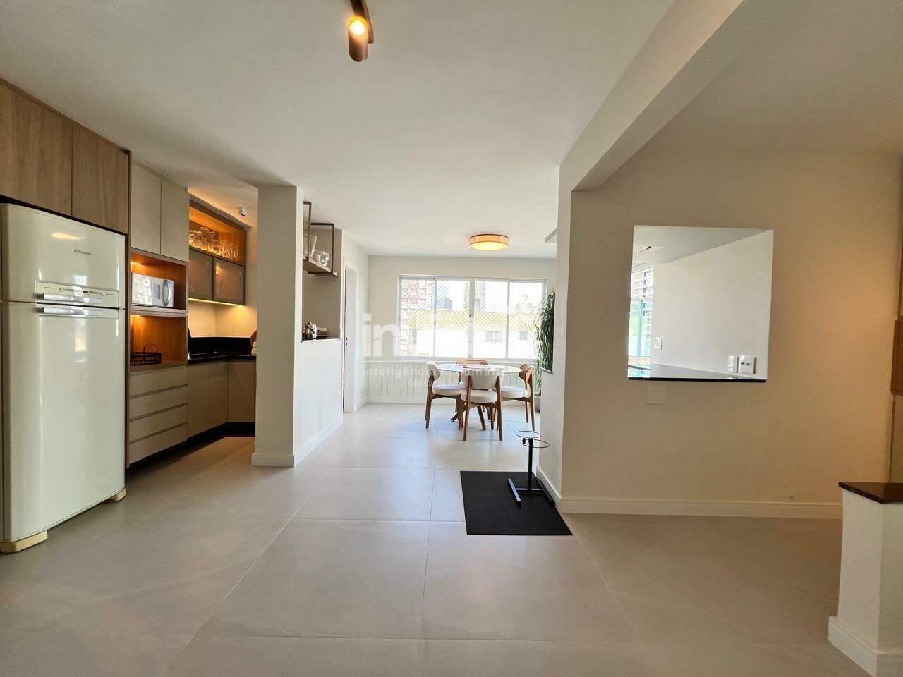 Cobertura &agrave; venda em Santos-SP no bairro Pomp&eacute;ia, com 3 dormit&oacute;rios e 195m&sup2; - Santos