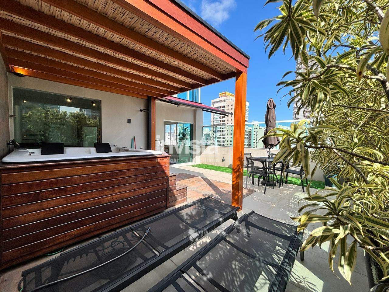 C&oacute;digo: 31385 R$ 2.250.000,00 Cobertura &agrave; venda em Santos-SP no bairro Pomp&eacute;ia, com 3 dormit&oacute;rios e 195m&sup2; 195 m&sup2; 3 quartos 2 vagas - Santos