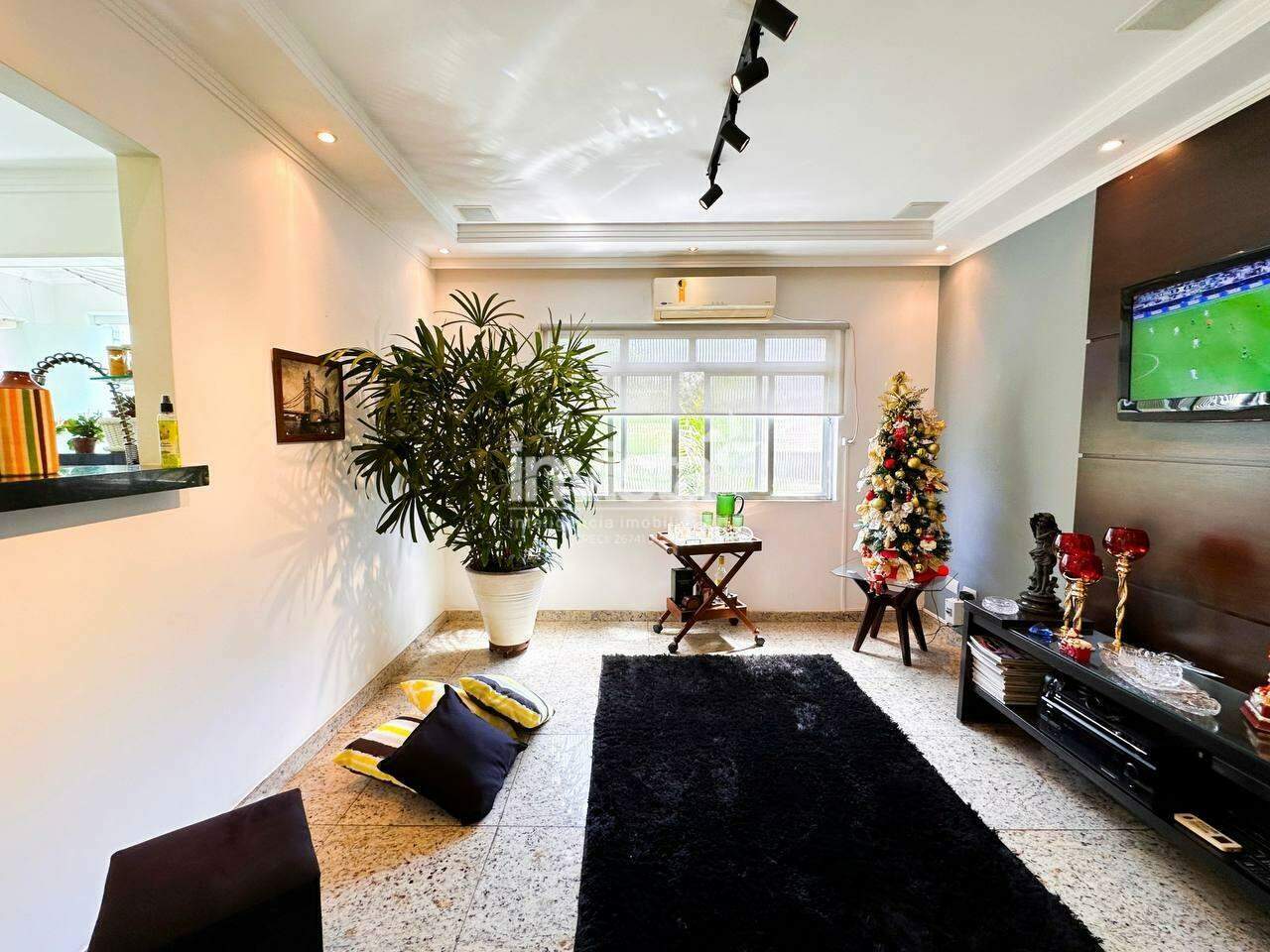 Apartamento à venda no bairro Embaré