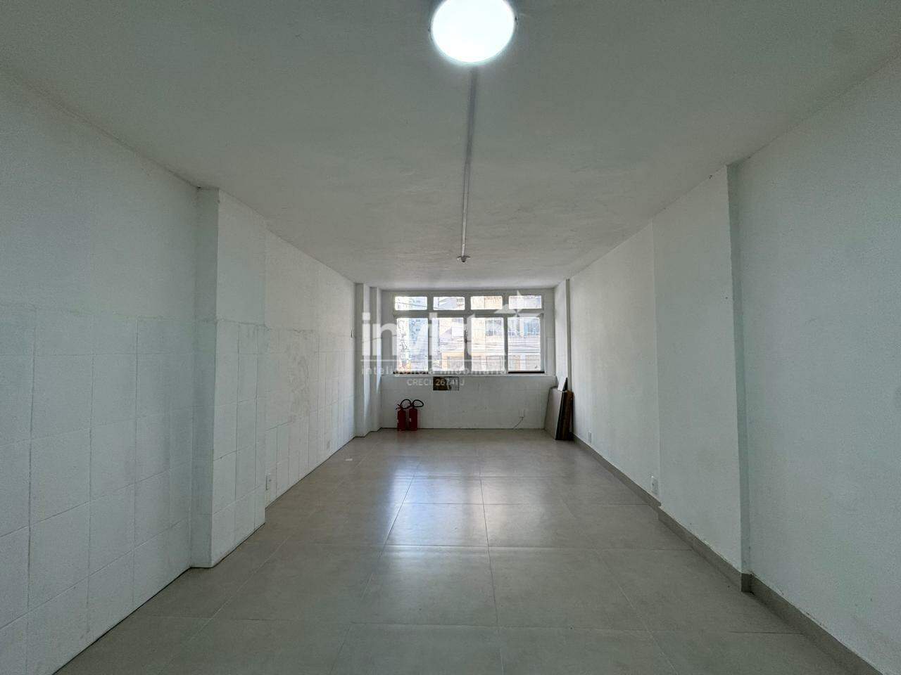 Loja / Ponto comercial para Alugar com 60m&sup2; em local movimentado no Boqueir&atilde;o em Santos - Santos