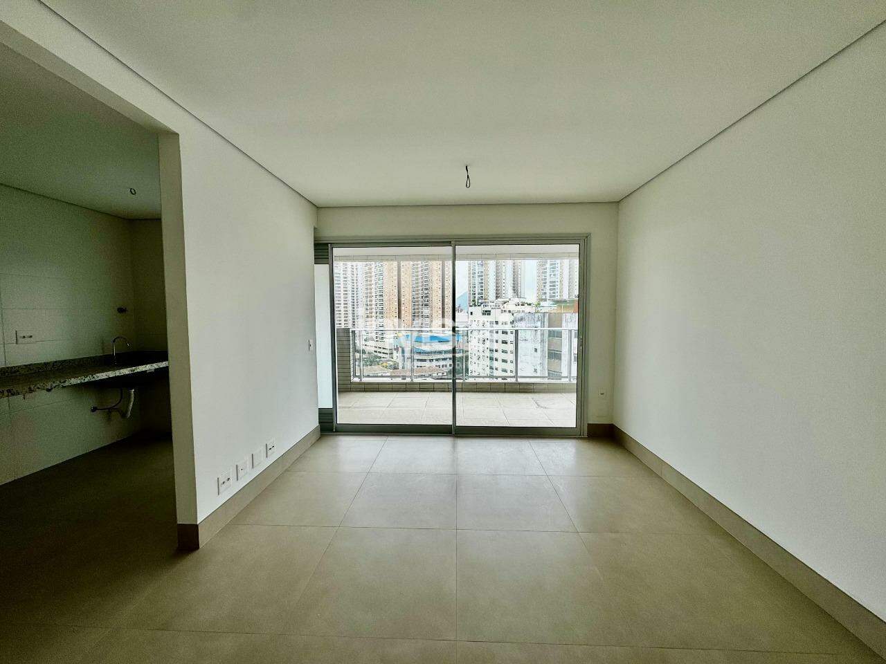 Apartamento à venda no bairro Ponta da Praia