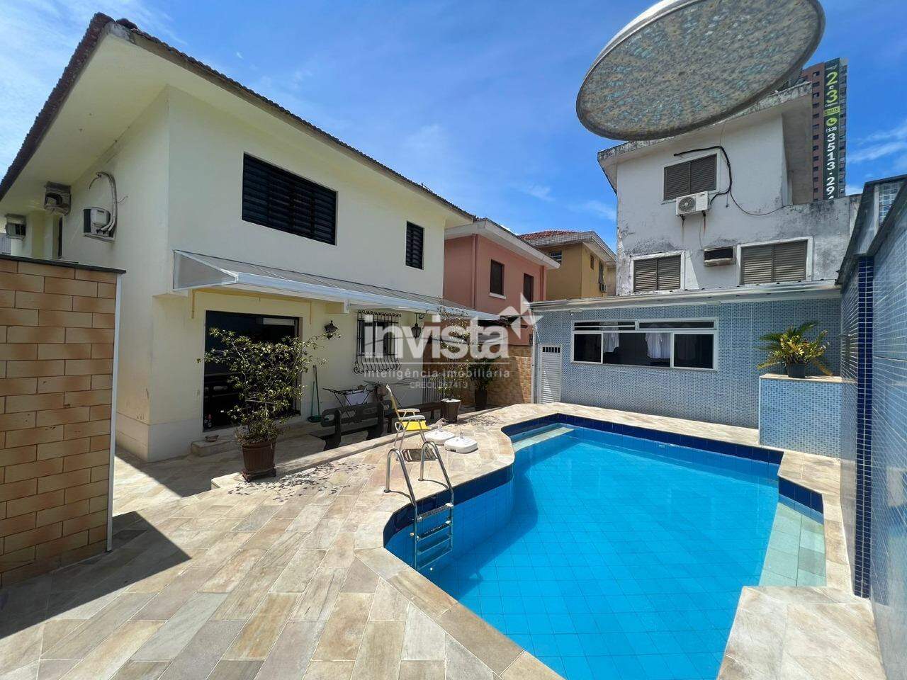 Casa para alugar em Santos-SP no bairro Aparecida, com 4 dormit&oacute;rios e 150m&sup2; - Santos