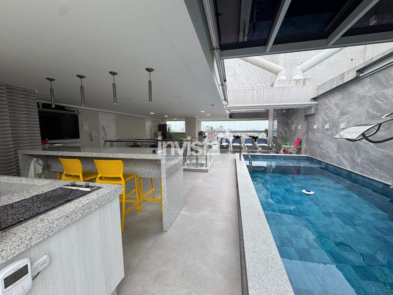 Cobertura à venda no bairro Embaré