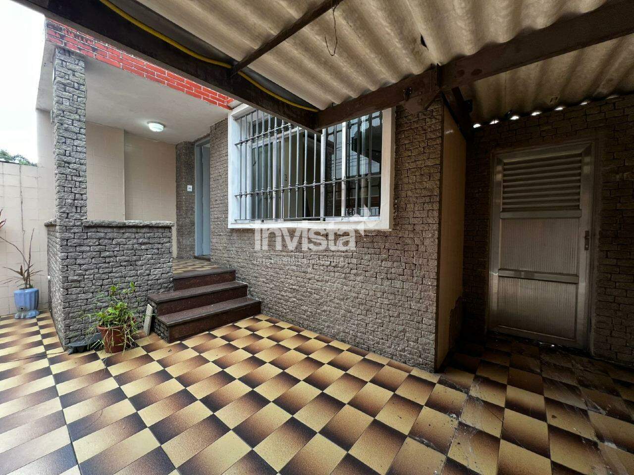 Sobrado a venda no bairro Embaré