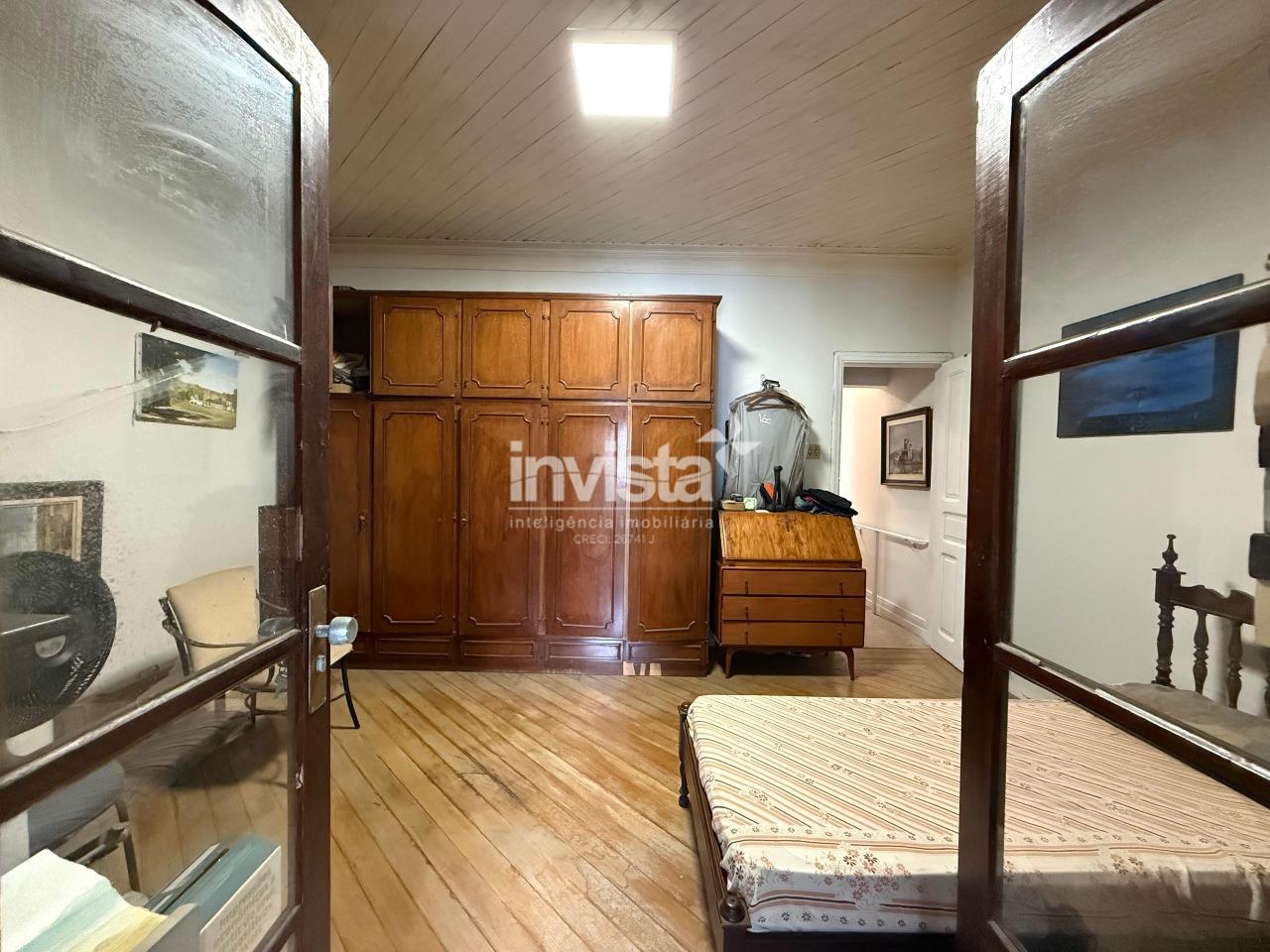 Casa &agrave; venda no bairro Embar&eacute; - Santos