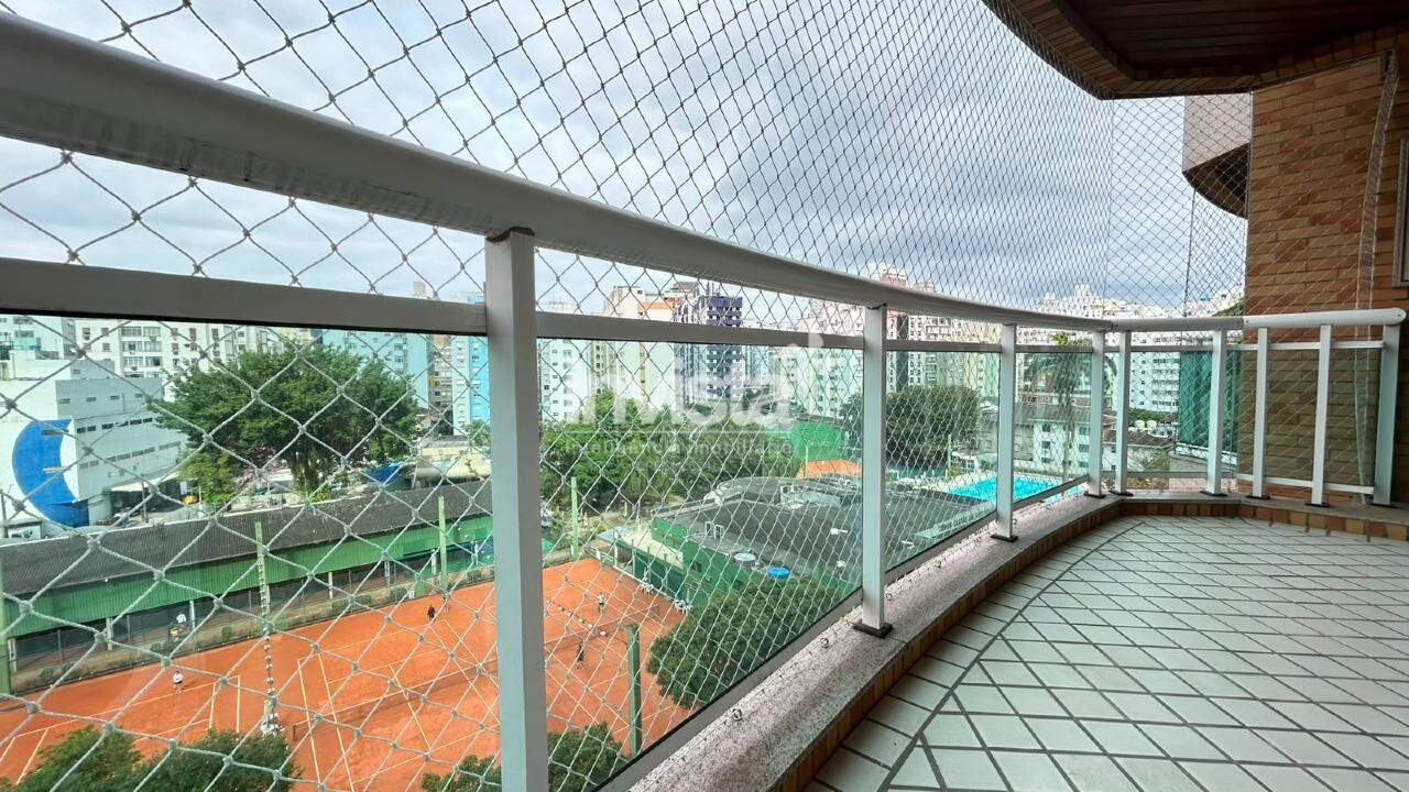 C&oacute;digo: 32349 R$ 9.000,00 Apartamento para alugar em Santos-SP no bairro Boqueir&atilde;o, com 3 dormit&oacute;rios e 194m&sup2; 194 m&sup2; 3 quartos 2 vagas - Santos