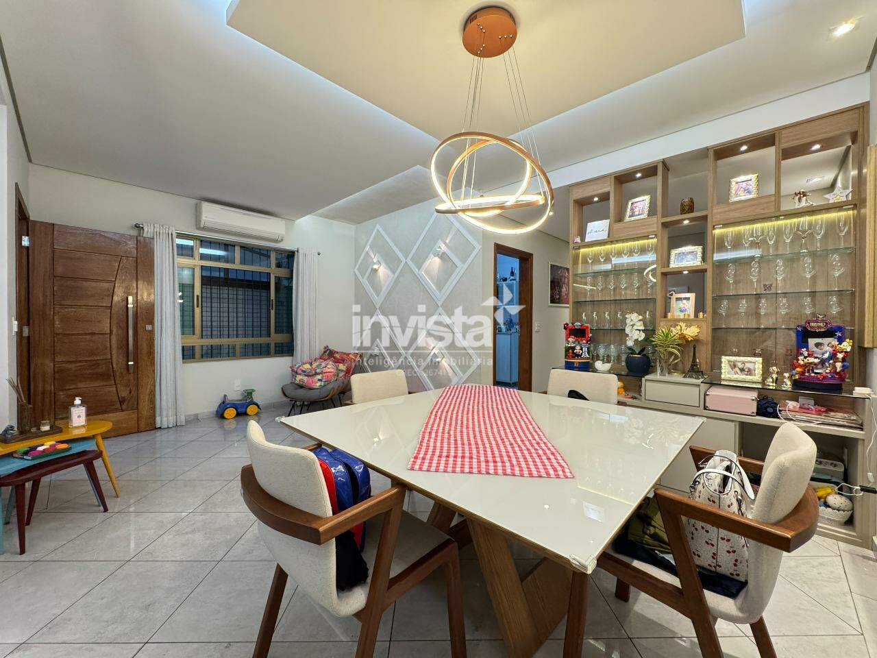 C&oacute;digo: 32488 R$ 1.600.000,00 Casa &agrave; venda em Santos-SP no bairro Embar&eacute;, com 3 dormit&oacute;rios e 158m&sup2; 158 m&sup2; 3 quartos 3 vagas - Santos