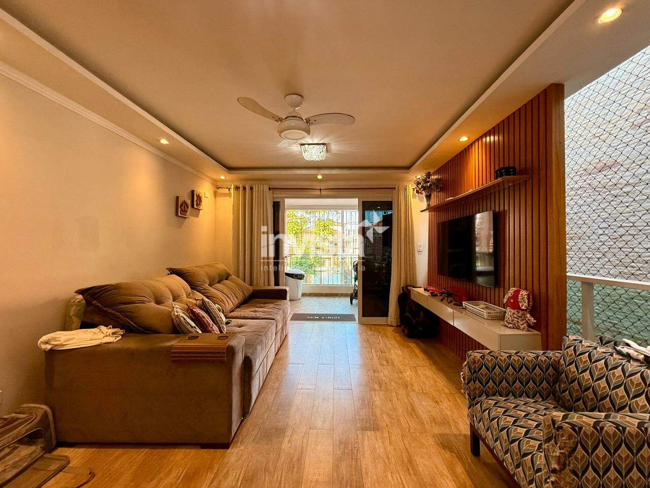 Casa à venda no bairro Embaré