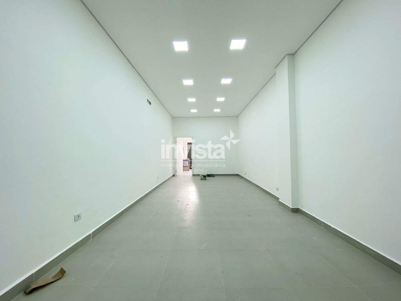 LOCAÇÃO – LOJA TÉRREA 100% REFORMADA NO CENTRO DE SANTOS – 120m²