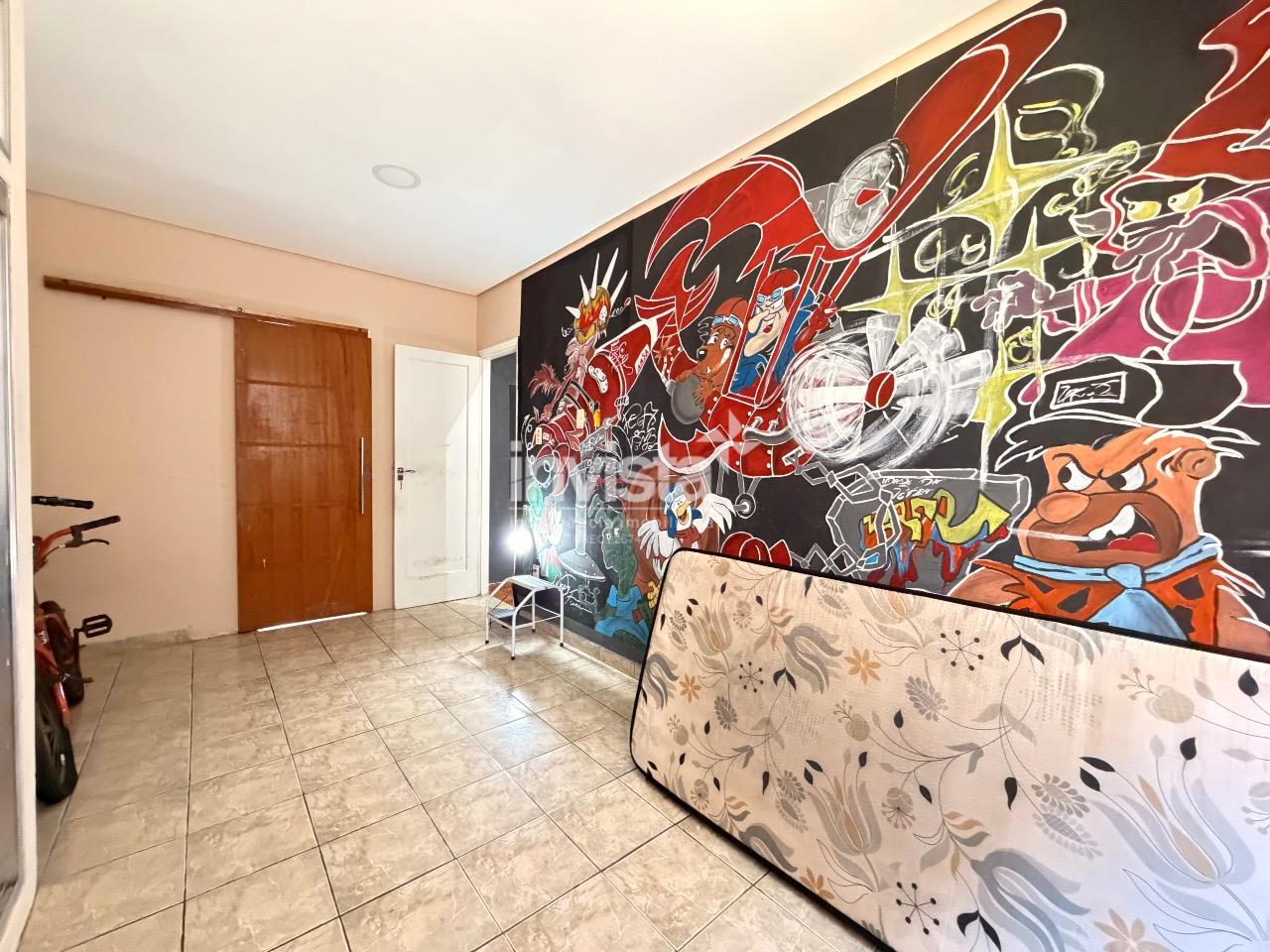 MACUCO | 2 DORMIT&Oacute;RIOS, 65 m&sup2;, PRIMEIRO ANDAR EM RUA TRANQUILA - Santos