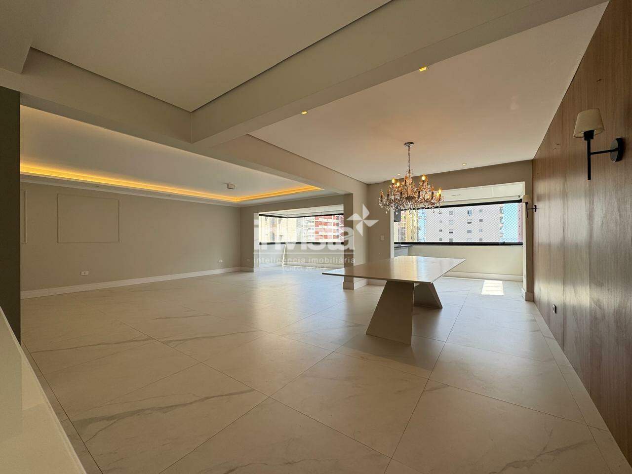 Apartamento 3 suítes impecável no boqueirão.