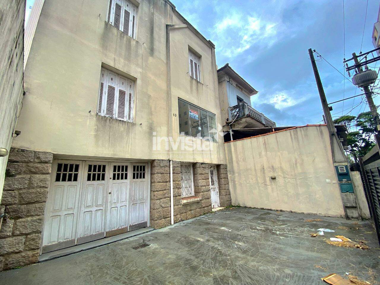 Locação – Casa Comercial no Embaré, pertinho da Praia!