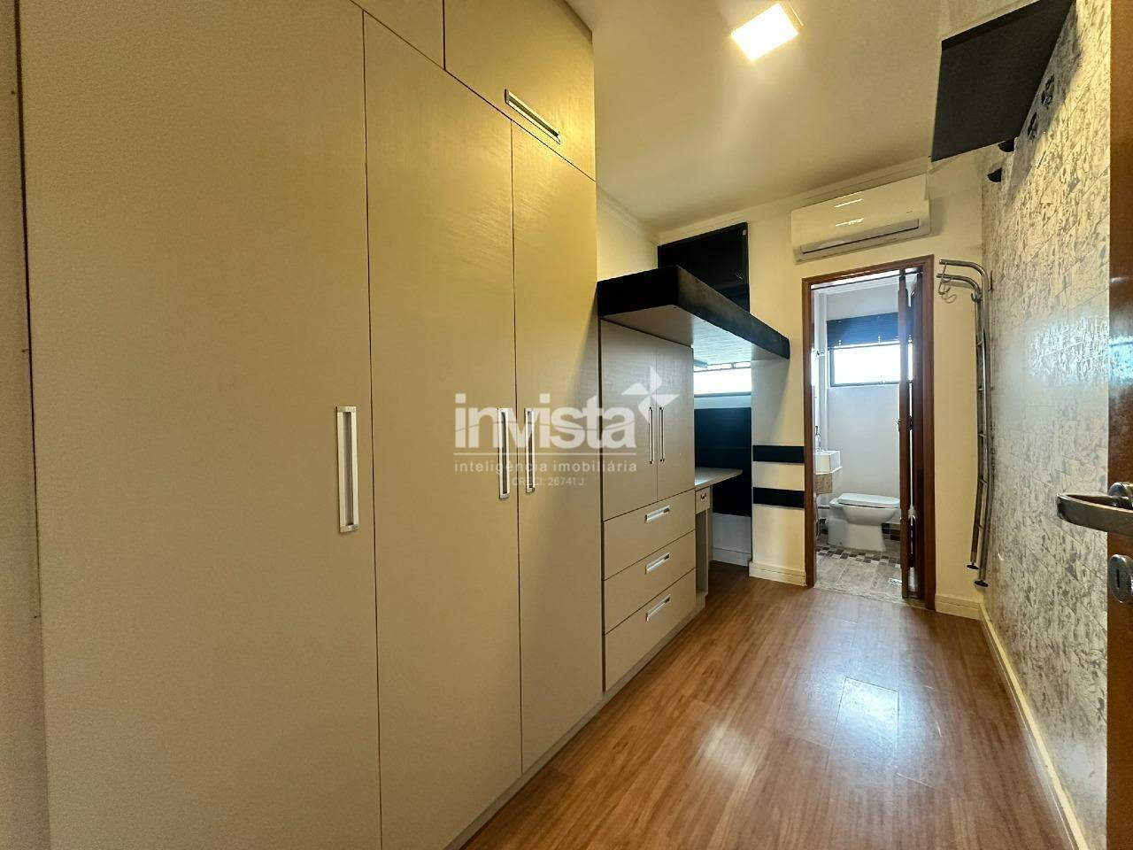 Apartamento para alugar em Santos-SP no bairro Boqueir&atilde;o, com 3 dormit&oacute;rios e 100m&sup2; - Santos