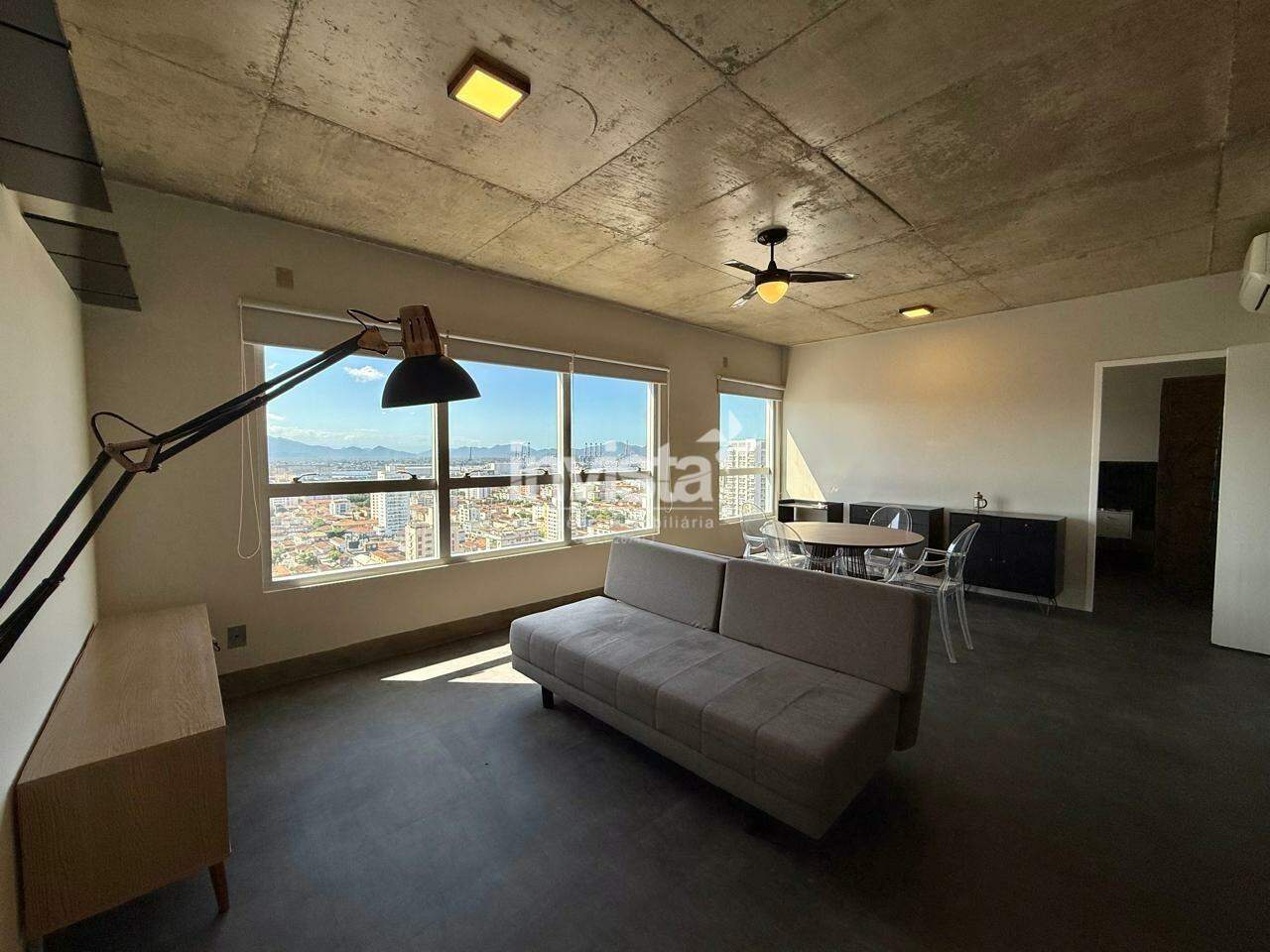 Apartamento à venda no bairro Embaré