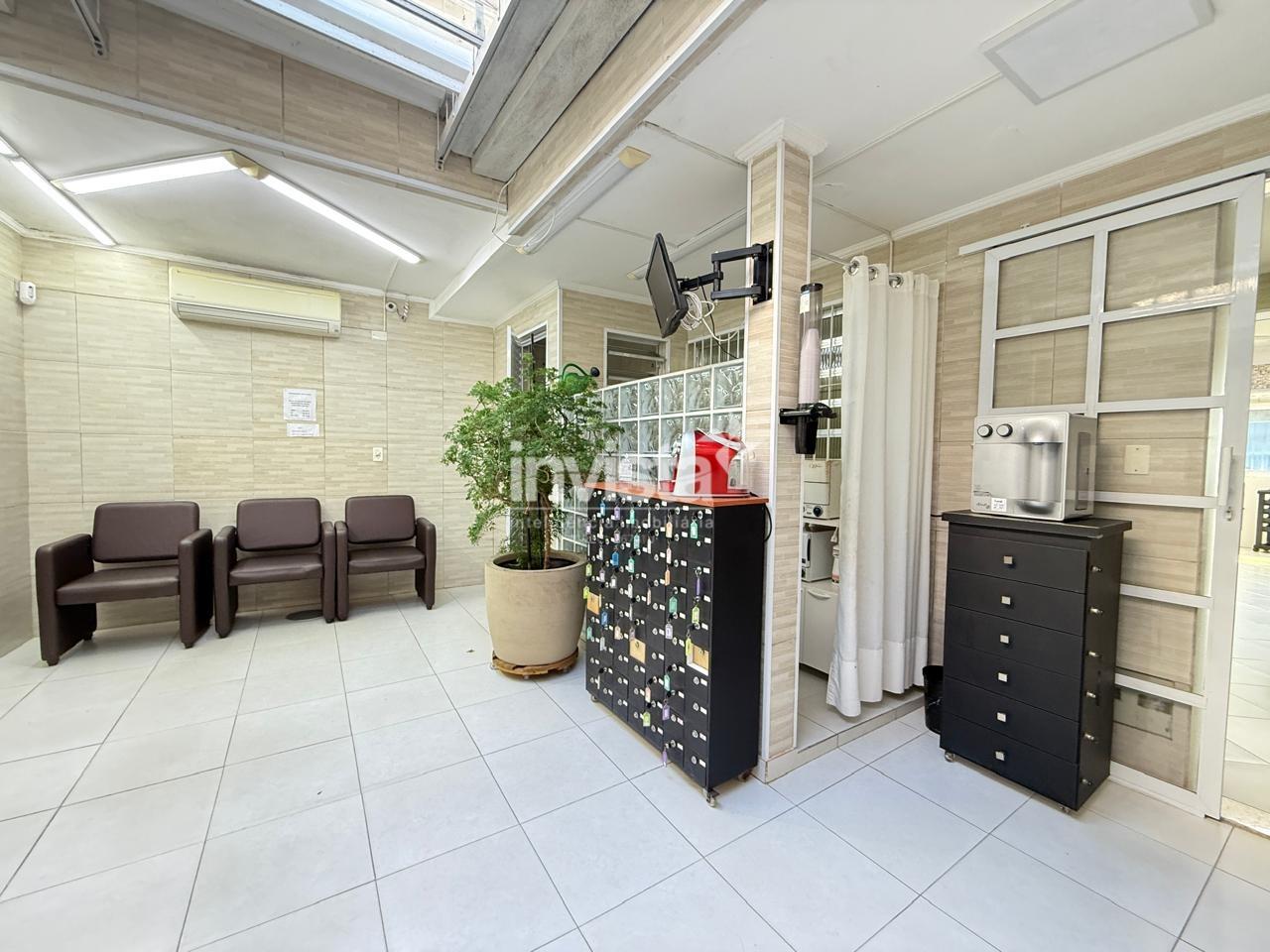 Casa à venda no bairro Campo Grande