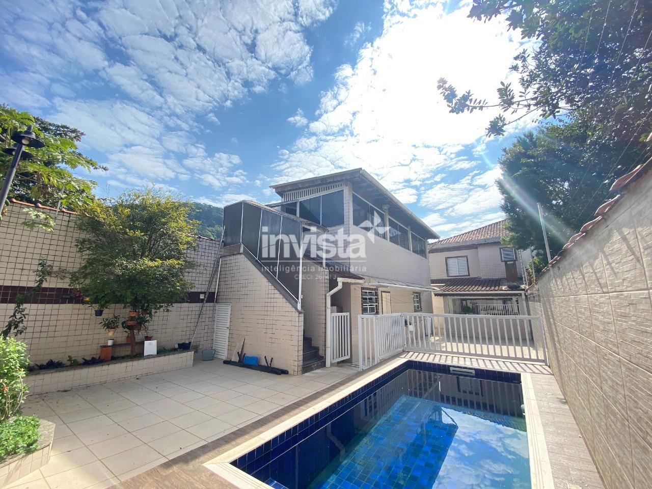 Locação de casa sobreposta , 3 quartos sendo uma suíte.