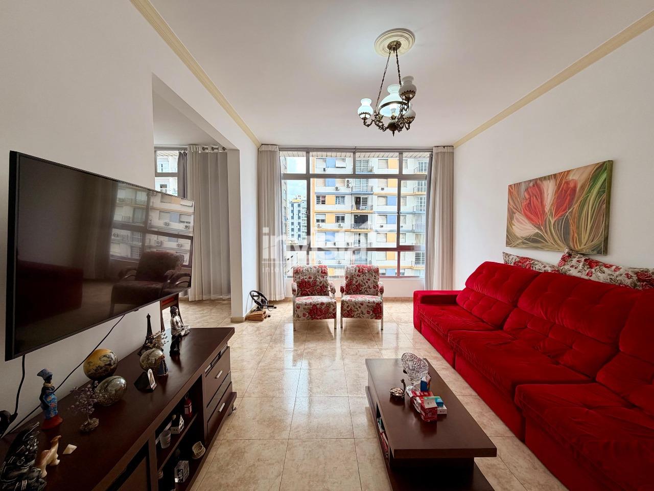 Excelente oportunidade a apenas 50 metros da praia