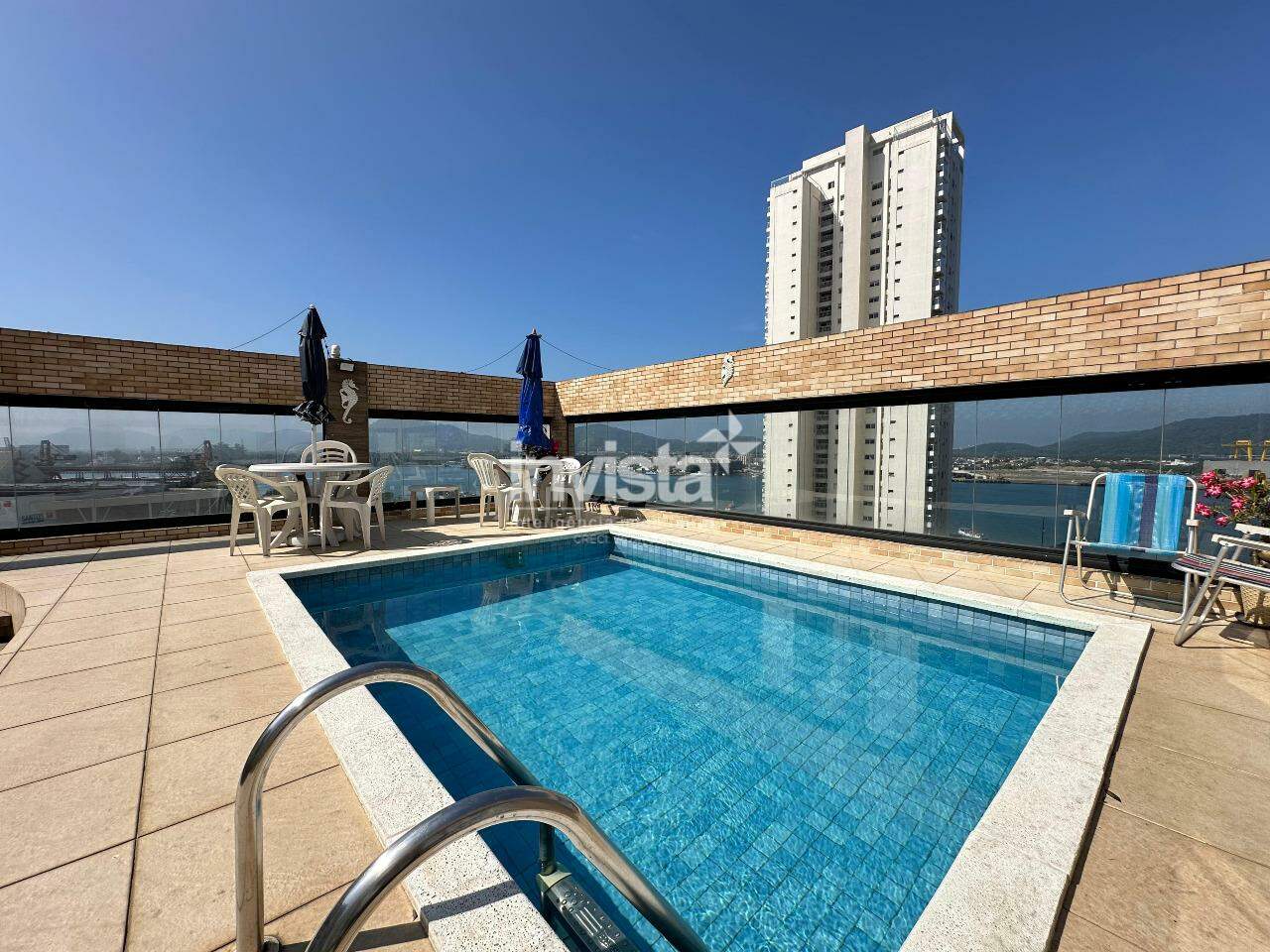 Cobertura à venda no bairro Ponta da Praia