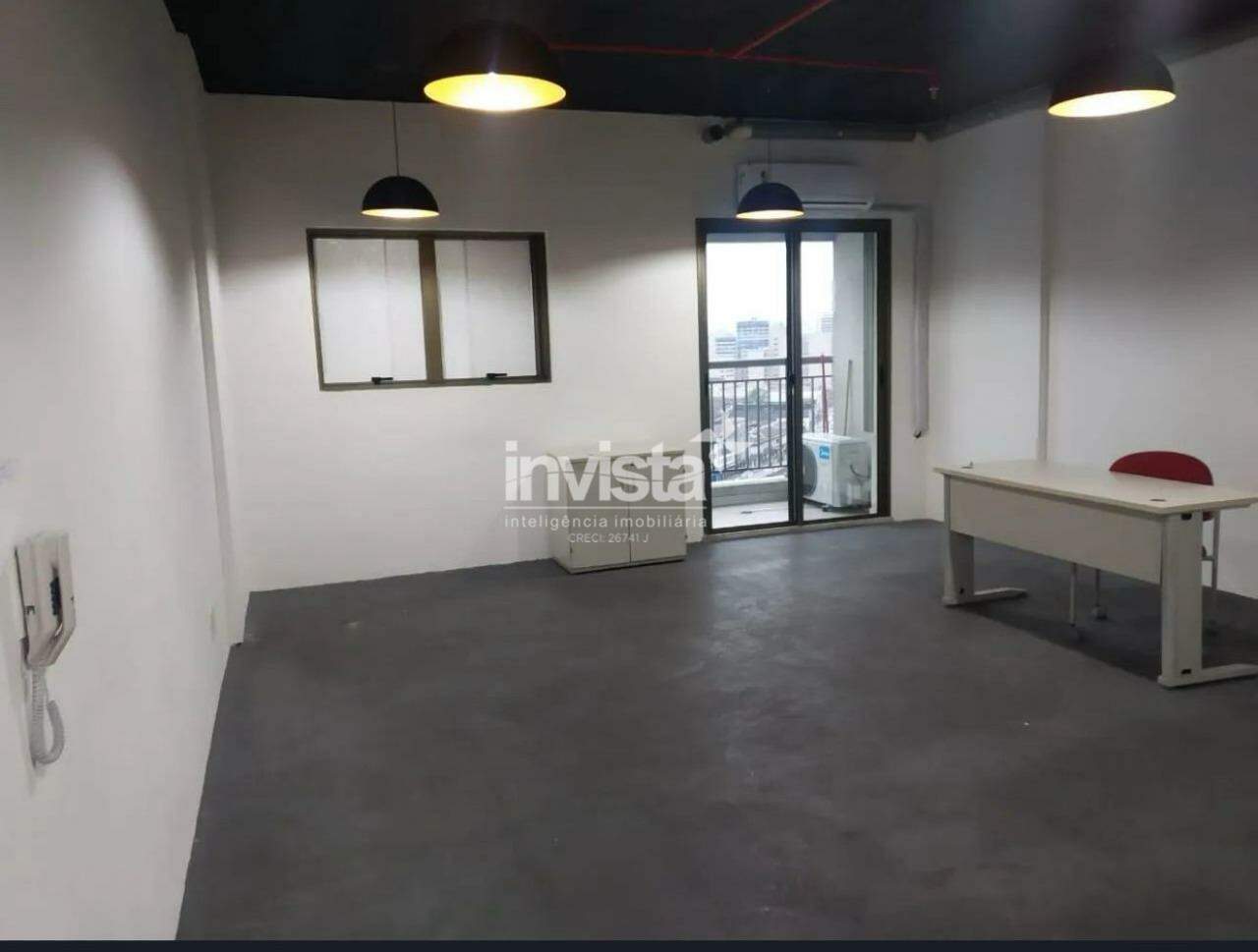 Oportunidade no Valongo – Sala Comercial com Sacada para Locação