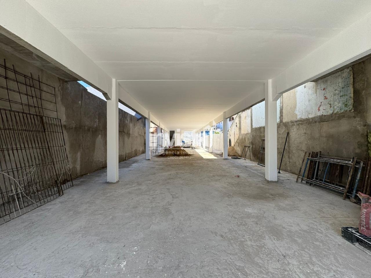 Loja com 400m² + 300m² de estoque para Alugar na Vila Belmiro em Santos