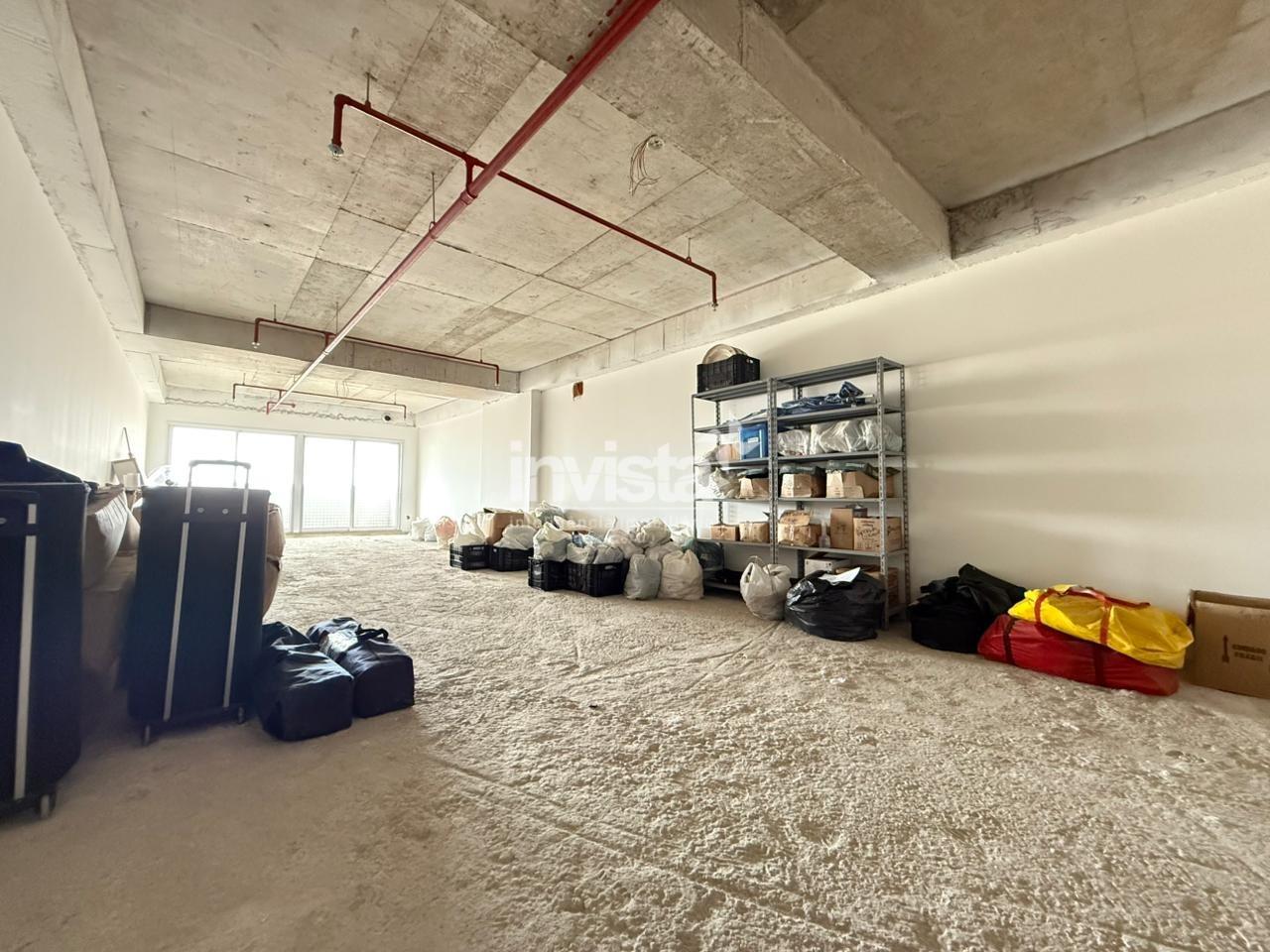 Sala Comercial para Locação em Santos – 94m²