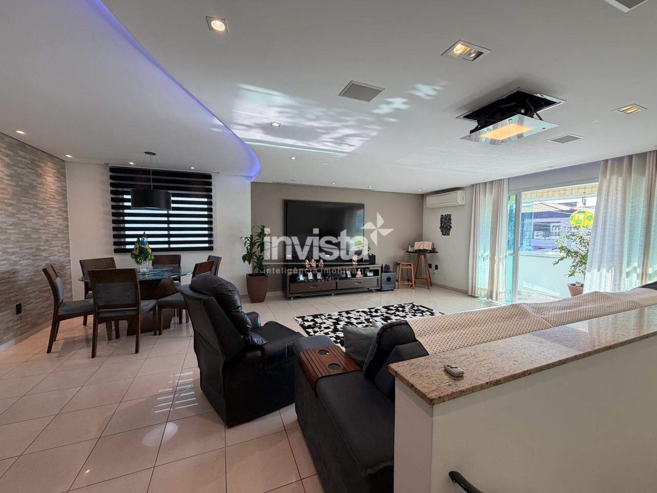 C&oacute;digo: 35995 R$ 1.000.000,00 Casa &agrave; venda em Santos-SP no bairro Estu&aacute;rio, com 3 dormit&oacute;rios e 156m&sup2; 156 m&sup2; 3 quartos 2 vagas - Santos