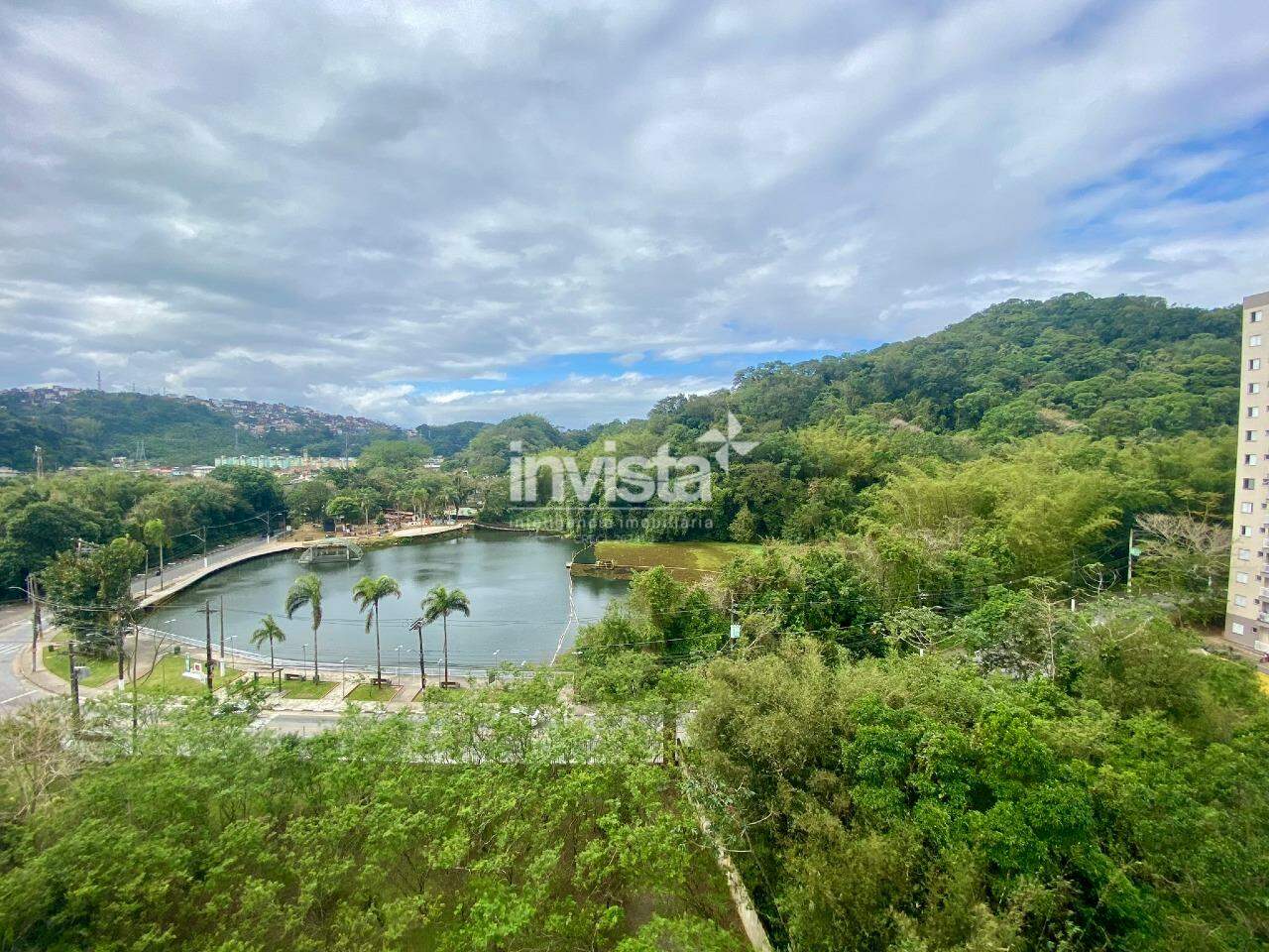 Apartamento para locação de três dormitórios com área de Lazer