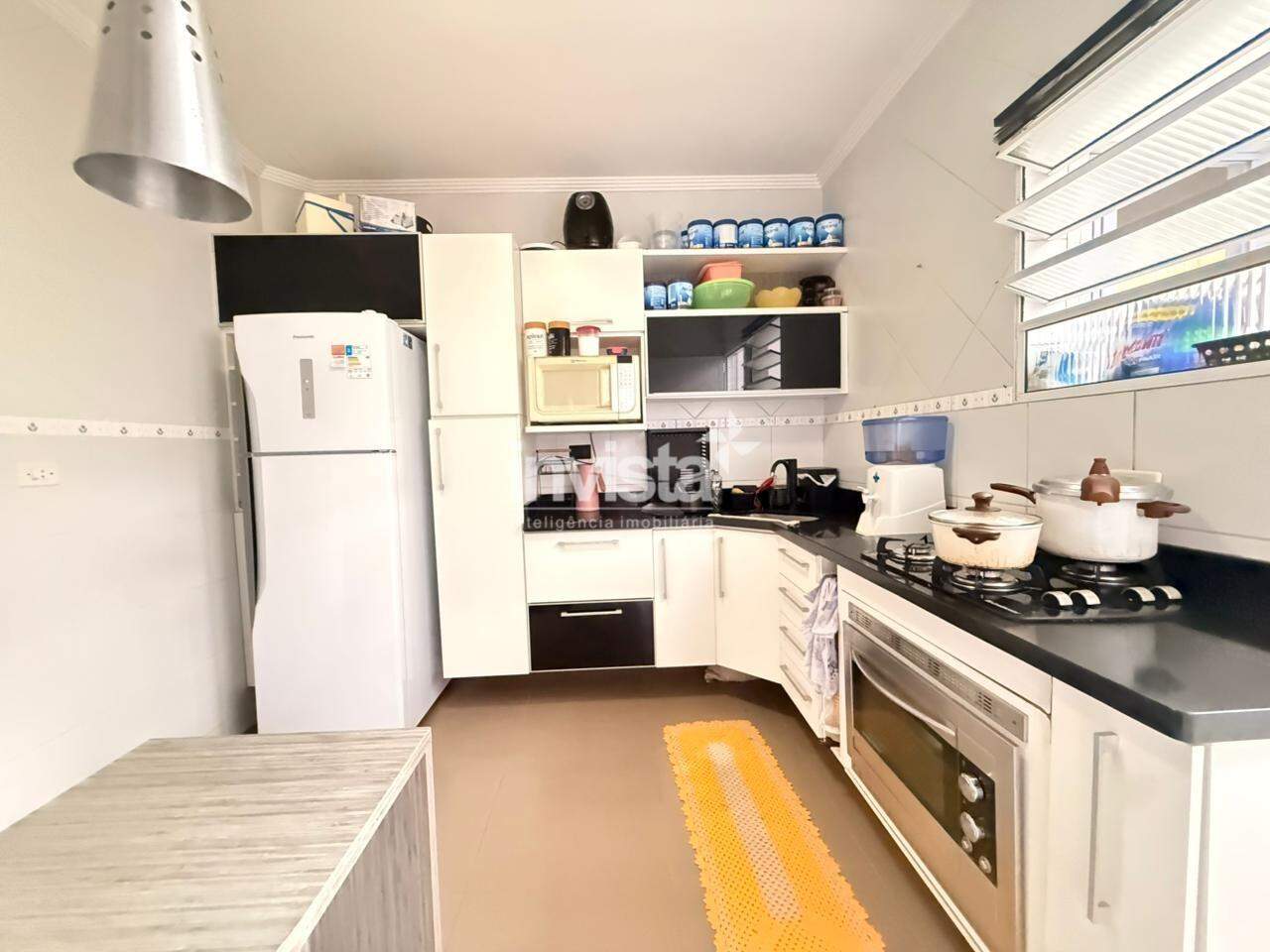 Casa &agrave; venda no bairro PARQUE BITARU - Santos