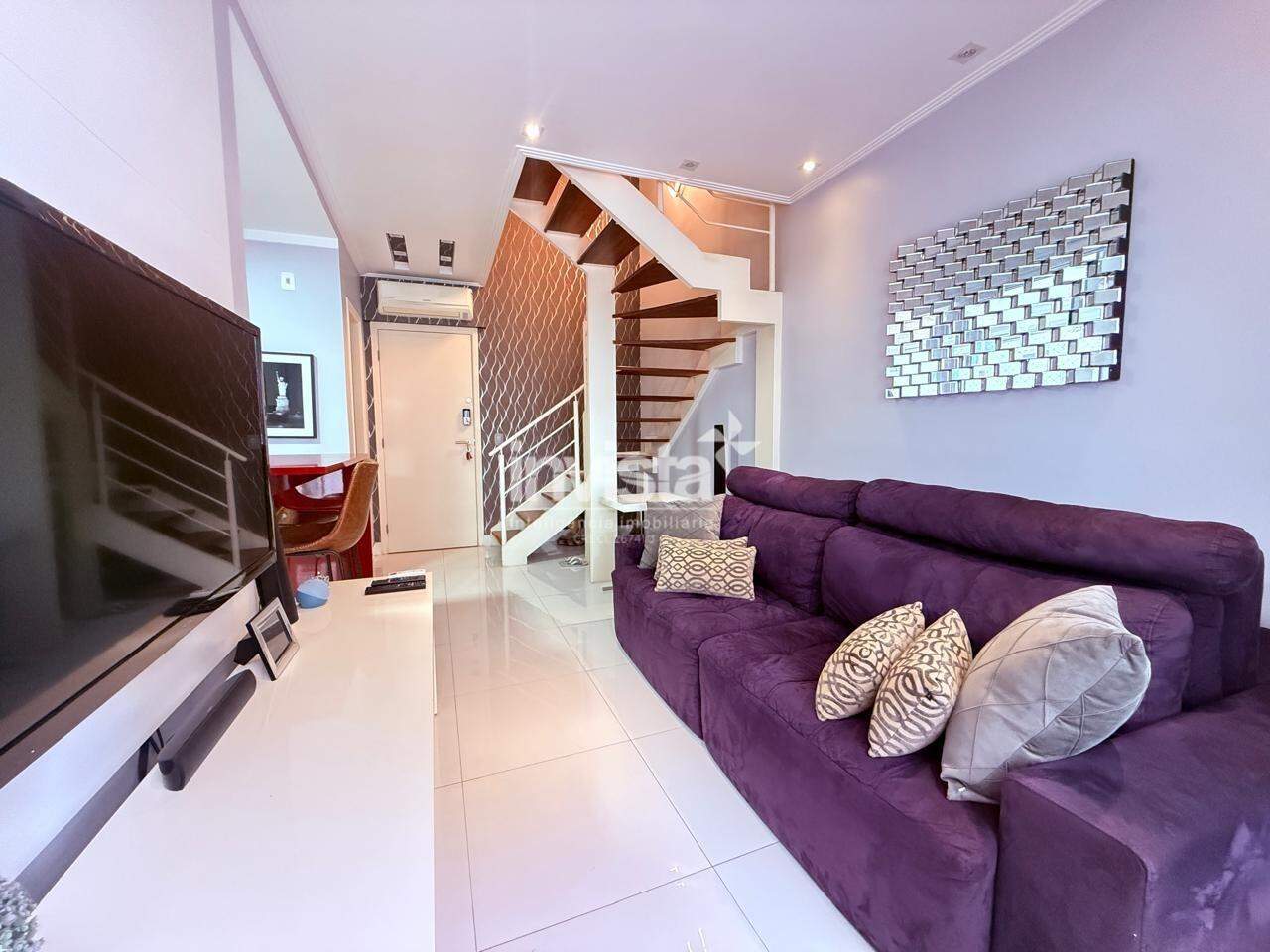 Duplex 60m² no Gonzaga, Santos – Condomínio completo, pronto para morar