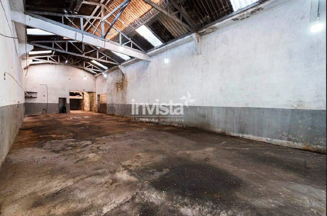 Galp&atilde;o com mais de 360m&sup2; no bairro Macuco. - Santos