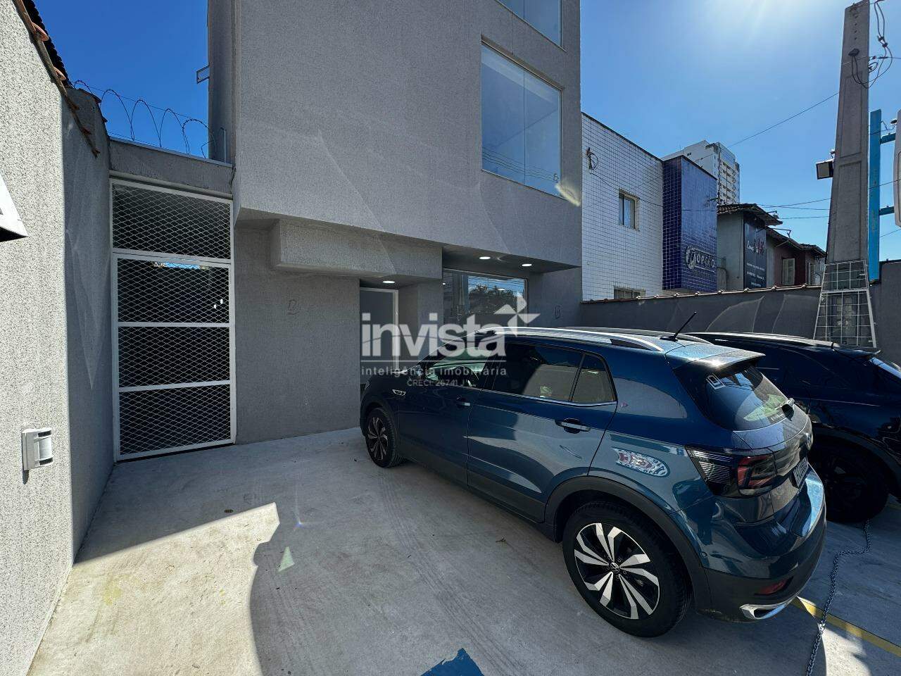 Casa Comercial à Venda em Boqueirão, Santos — 6 salas, 3 vagas, 3 andares