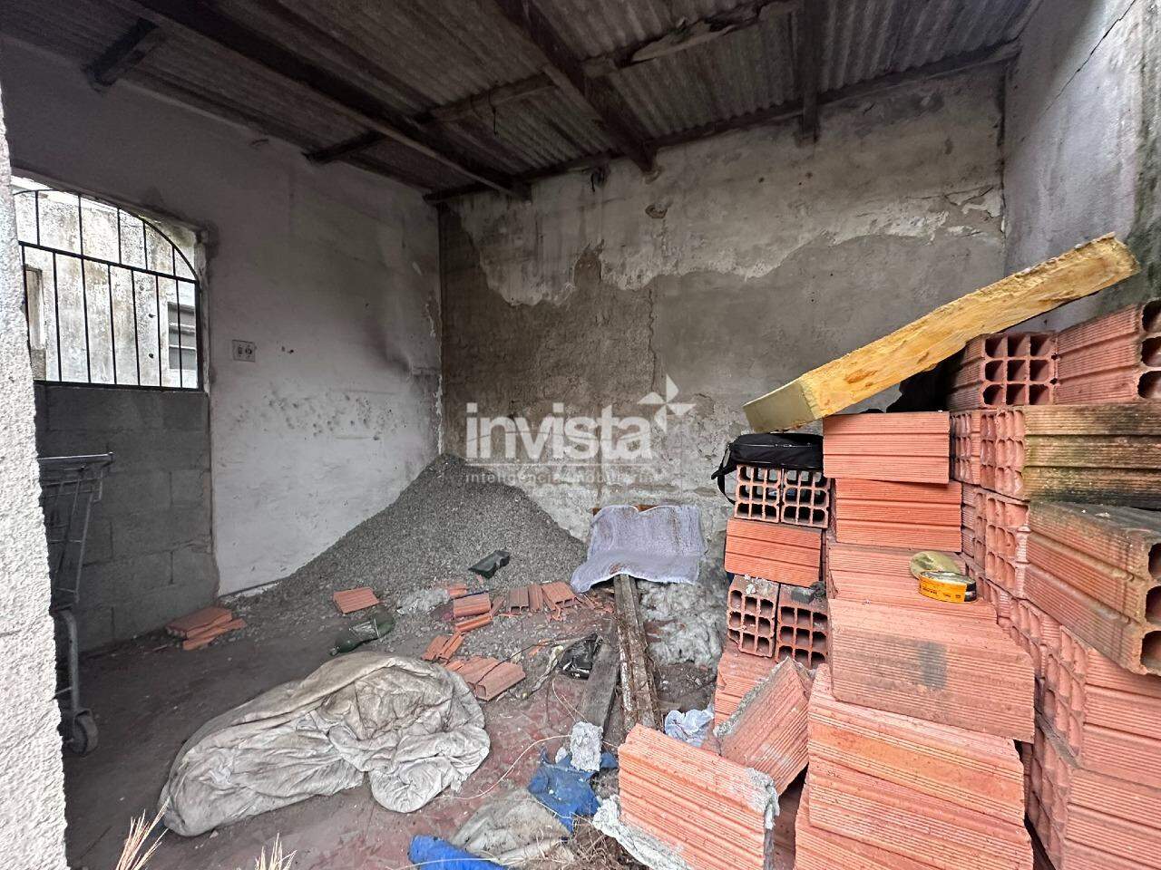 Terreno com 1200m&sup2; para alugar na Rua General C&acirc;mara &ndash; Centro de Santos - Santos