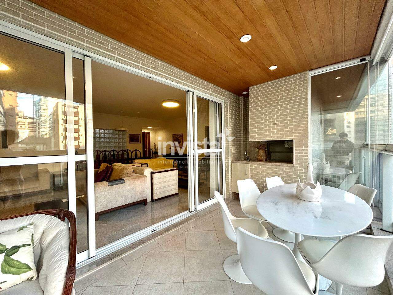 C&oacute;digo: 37646 R$ 2.700.000,00 Apartamento &agrave; venda em Santos-SP no bairro Gonzaga, com 4 dormit&oacute;rios e 240m&sup2; 240 m&sup2; 4 quartos 3 vagas - Santos