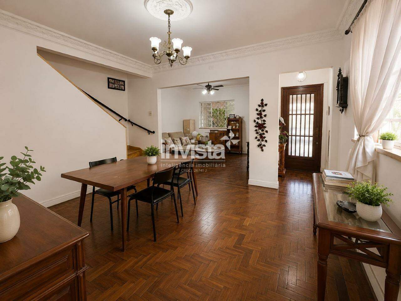 C&oacute;digo: 37743 R$ 1.050.000,00 Casa &agrave; venda em Santos-SP no bairro Boqueir&atilde;o, com 4 dormit&oacute;rios e 176m&sup2; 176 m&sup2; 4 quartos 2 vagas - Santos