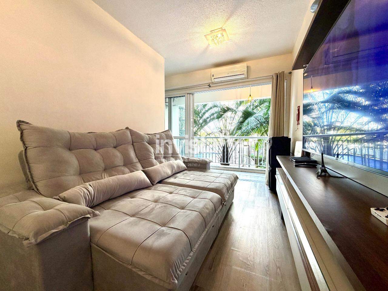 CONDOMÍNIO CLUBE – 49,55 m², 2 DORMITÓRIOS, VARANDA COM VISTA VERDE E LAZER COMPLETÍSSIMO!