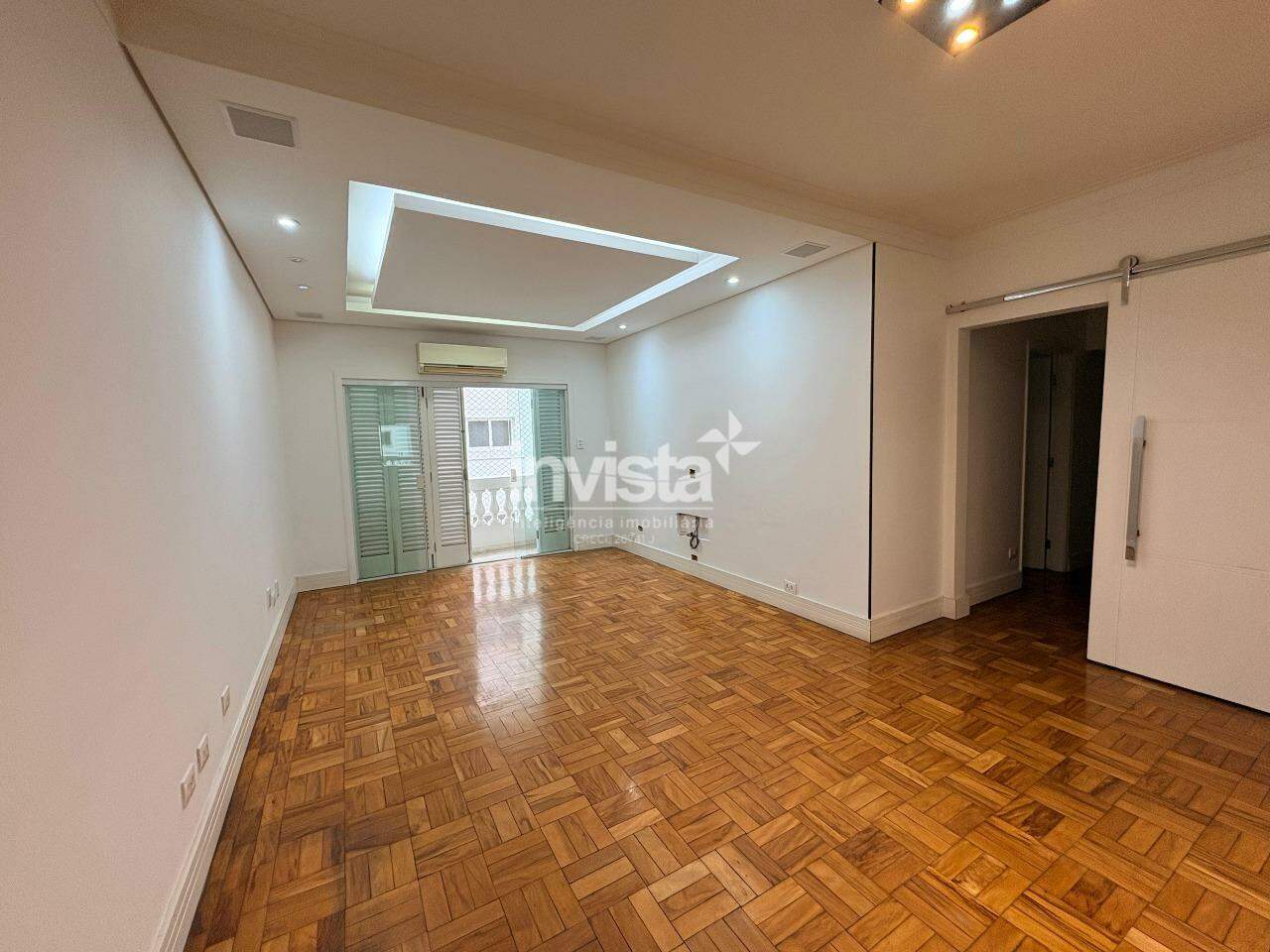 Apartamento de 135 m² de área útil no Bairro do Embaré para Locação.