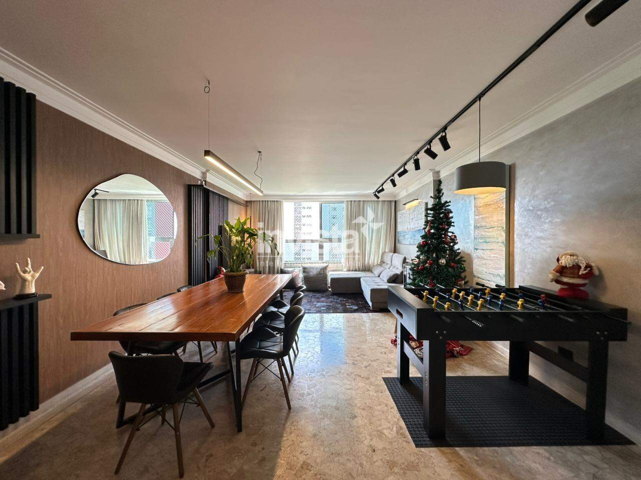 Apartamento à venda no bairro Ponta da Praia