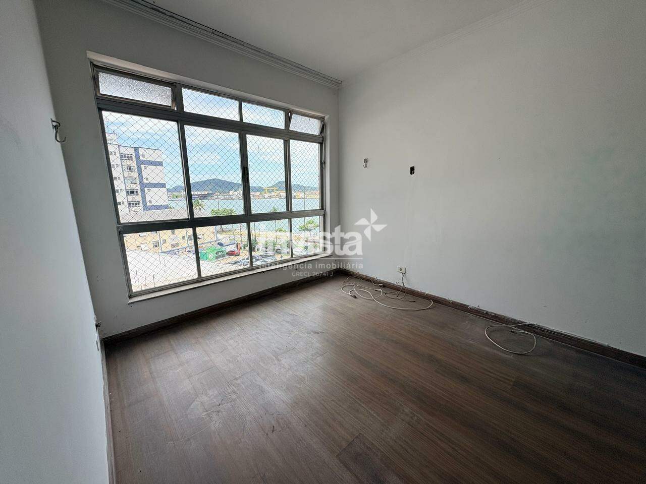 Apartamento à venda no bairro Ponta da Praia